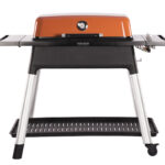 EVERDURE FURNACE EV037748 by Heston Blumenthal. Barbeque γκαζιού (Orange). Διαστάσεις: 131Χ74,3Χ106,7CM (ΠΧΒΧΥ). Διαστ. Ψησίματος: 73Χ41CM